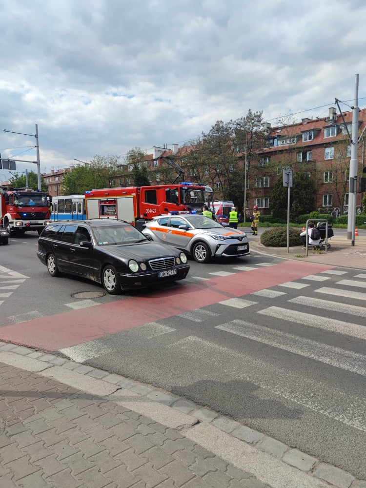 Wrocław: Radiowóz policyjny zderzył się z tramwajem. Policja tłumaczy, jak to się stało, Maciej Dudzic