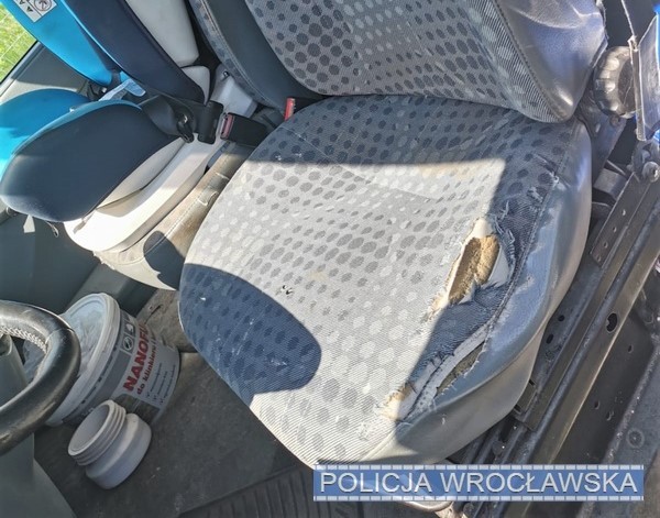Policyjna kontrola i auto pełne usterek. Tak tłumaczył się kierowca, Komenda Miejska Policji we Wrocławiu