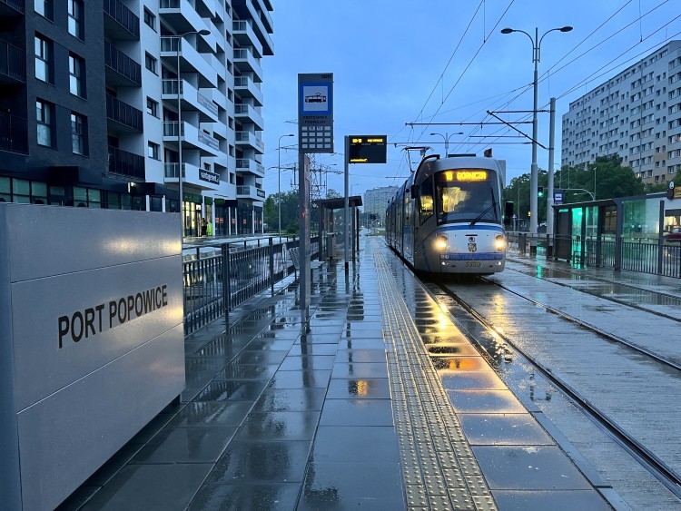 Wrocław: Pasażerowie narzekają na tramwaj na Popowice. 