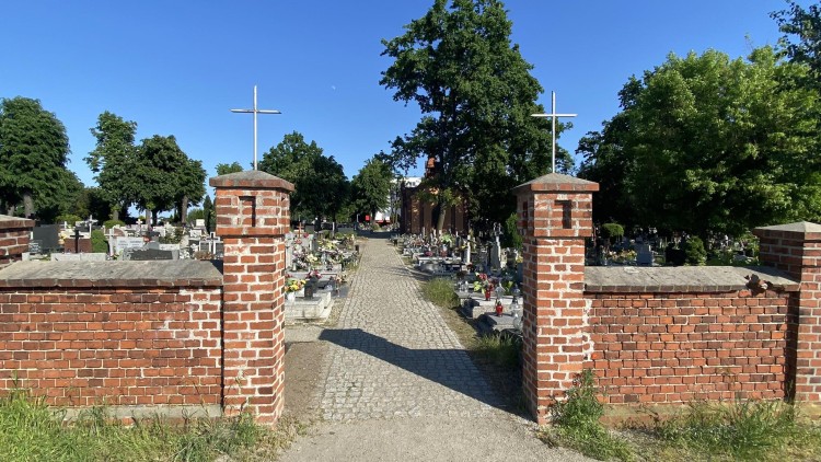 Wrocław buduje pętlę tramwajową... na terenie cmentarza należącym do kościoła. Myśleli, że się dogadali, 