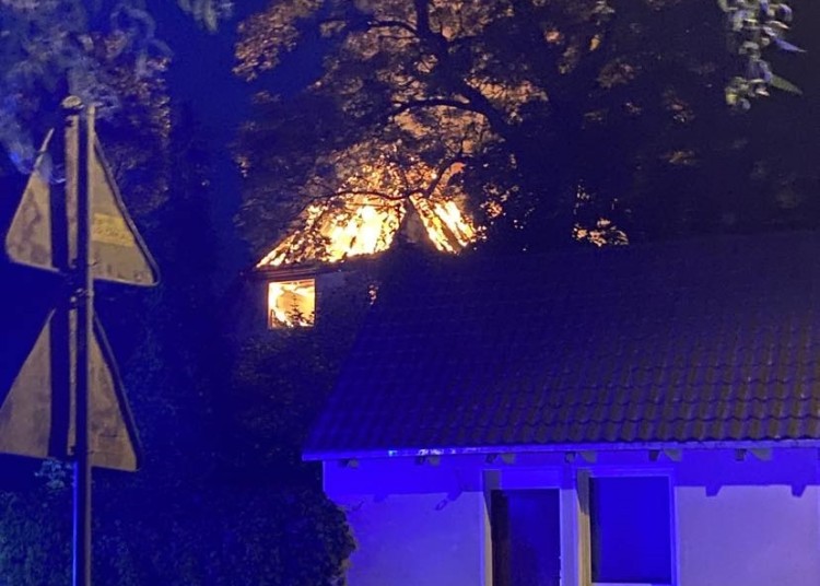 Wrocław: Pożar na Wojszycach. Znów palił się budynek na najstarszym folwarku, Czytelnik