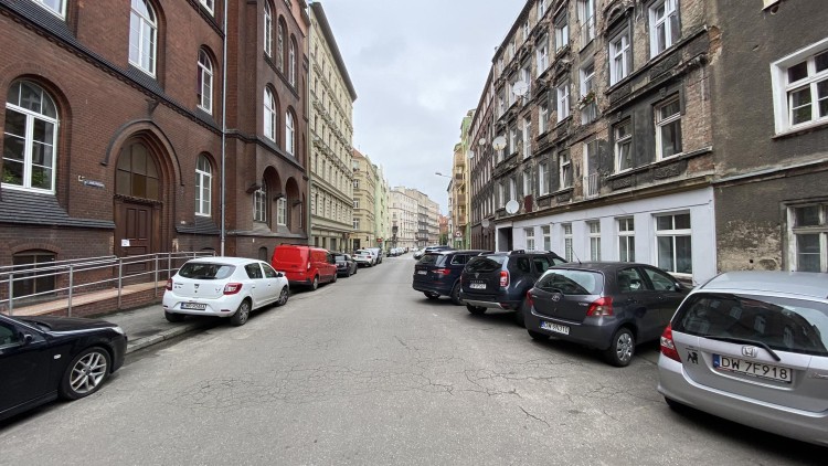 Wrocław: Nie będzie nowych płatnych parkingów. Miasto już nie ma parkomatów, 