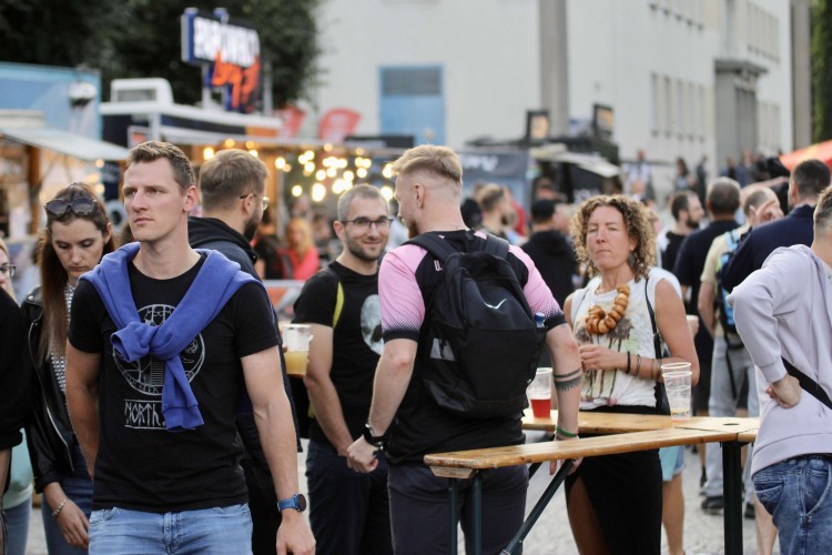 Wrocław: Pod Iglicą leje się piwo. Trwa festiwal, Jakub Jurek
