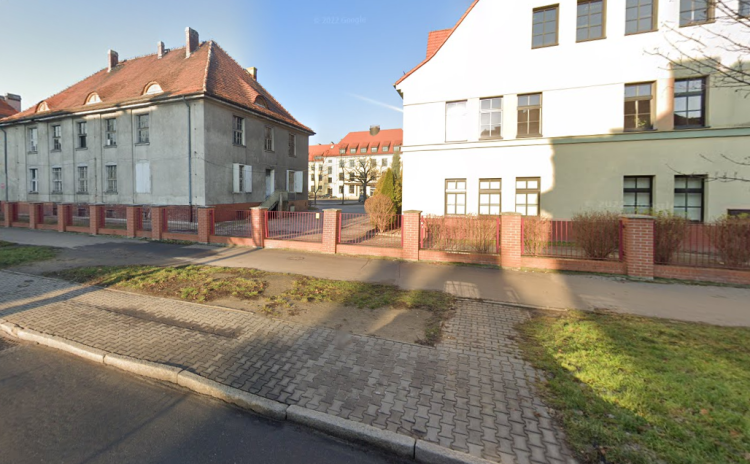 To wyburzą we Wrocławiu - budynki, które niebawem znikną z mapy miasta, Google Maps