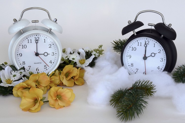 Zmiana czasu na zimowy! Miało jej już nie być, a tu znów przestawiamy zegarki!, Pixabay