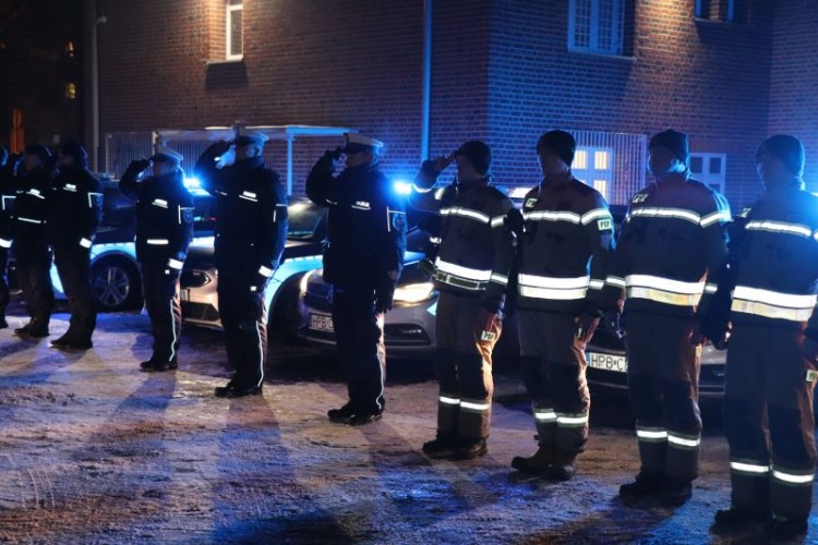 Funkcjonariusze w całym kraju oddali hołd zmarłym policjantom, Policja Oleśnica