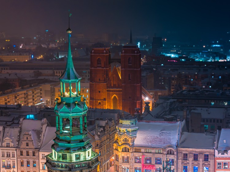 Tak wygląda zimowy Wrocław z drona. Ale tu magicznie!, Belu Fly