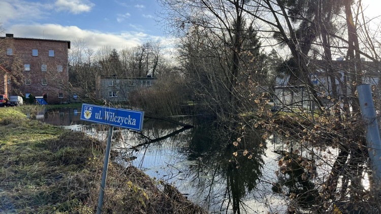 Wrocław: Alarm przeciwpowodziowy. Zamknięta droga, ostrzeżenie dla 32 osiedli, 