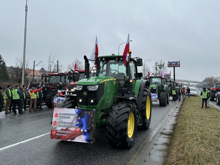 Rolnicy blokują al. Jana III Sobieskiego we Wrocławiu. Gigantyczne korki, Askaniusz Polcyn