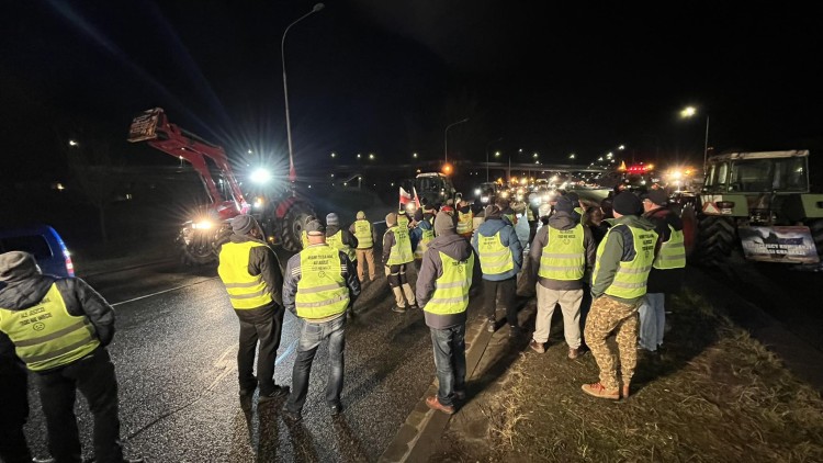Rolnicy: Blokada Wrocławia i wschodniej obwodnicy bez przerwy przez 10 dni i nocy, 