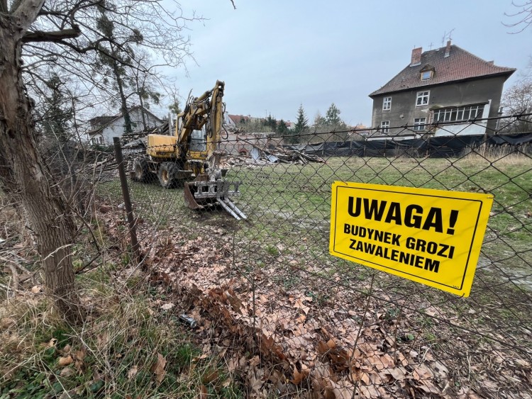 120-letnia willa na Karłowicach zburzona. Interweniowała policja, Klaudia Kłodnicka