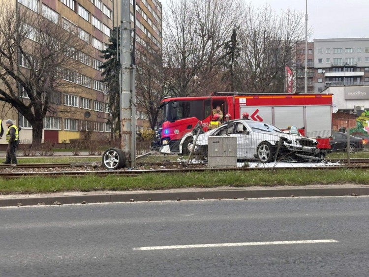 Wypadek na Legnickiej. Samochód wpadł na torowisko, Askaniusz Polcyn