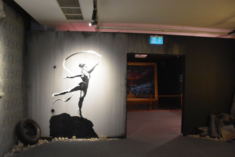 Banksy na wystawie we Wrocławiu. Tłumy odwiedzających, Kinga Mierzwiak