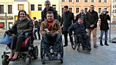 Prezydent Wrocławia wręczy certyfikaty za wspieranie osób niepełnosprawnych