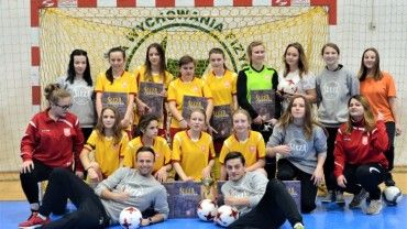 Młode piłkarki Ślęzy zagrają w Mistrzostwach Polski w futsalu