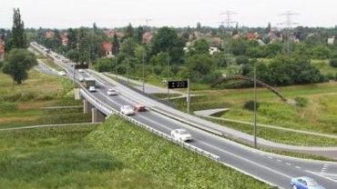 Wrocław: most łączący Racławicką i aleję Piastów ma nową nazwę