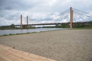Wrocław: tak powstaje największa miejska plaża w Polsce. Będzie tu zakaz kąpieli [FOTO, WIDEO]