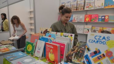 W sercu Wrocławia trwają Targi Książki dla Dzieci i Młodzieży [ZDJĘCIA, PROGRAM]