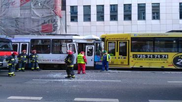 Wypadek tramwajów w centrum. Ranna motornicza