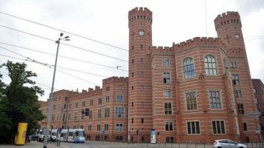 Wrocław: koszt remontu komisariatu był zawyżony. Są wyroki dla przedsiębiorcy i urzędnika