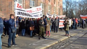 Wrocławscy listonosze będą protestować w mikołajki. Domagają się tysiąca złotych podwyżki i premii świątecznej