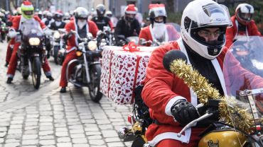 Parada Mikołajów na motocyklach przejechała przez Wrocław [ZOBACZ ZDJĘCIA]