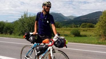 Kurier rowerowy z Wrocławia chce przejechać 5,5 tys. km po australijskich bezdrożach