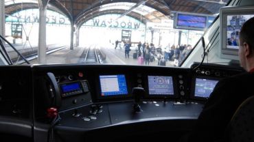Urząd Transportu Kolejowego upomina PKP. Chodzi o trasę Poznań – Wrocław