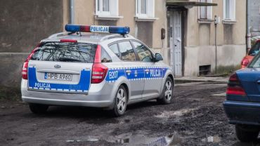 Wrocław: fałszywy policjant szukał narkotyków w mieszkaniach seniorów