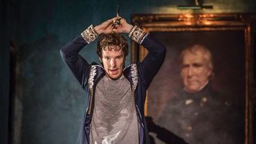 Pokaz „Hamleta” z serialowym Sherlockiem Benedictem Cumberbatchem