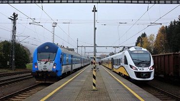 Pociągiem do Skalnego Miasta w Czechach. Koleje Dolnośląskie uruchomiły nowe połączenie