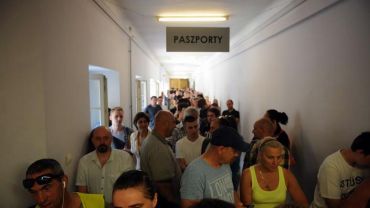 Wrocław: ruszyła rozbudowa wydziału paszportowego. To rozwiąże problem koszmarnych kolejek? [ZDJĘCIA]