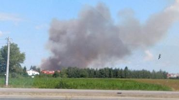 Wielki pożar na Żernikach. Nad miastem unosi się gęsty dym