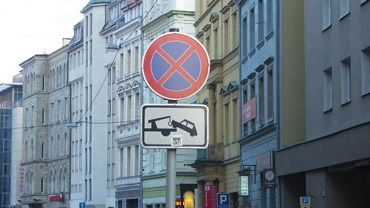 Uwaga kierowcy! Dodatkowe zakazy parkowania na ulicach Wrocławia
