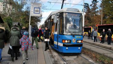 Zepsuty tramwaj blokował torowisko w kierunku Oporowa