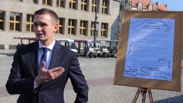 Koalicja Obywatelska obiecuje wrocławiankom InVitro, 24-godzinnego ginekologa i równe płace
