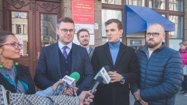 Michalak nie przewiduje czystki w magistracie. Wrocławscy urzędnicy mogą liczyć na podwyżki i premie