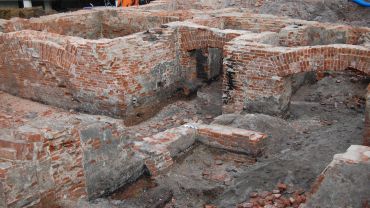 Zaskakujące odkrycia archeologiczne na Kępie Mieszczańskiej [ZDJĘCIA]