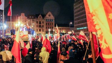 Sąd uchyla decyzję prezydenta Wrocławia. Marsz narodowców jest legalny [WIDEO]