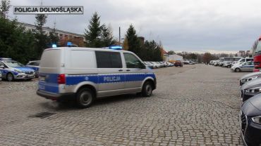 Dolnośląscy policjanci dostali 44 nowe, oznakowane i nieoznakowane radiowozy [ZDJĘCIA, WIDEO]