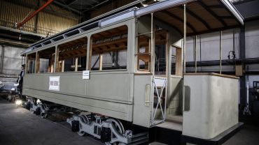 Trwa remont zabytkowego tramwaju z 1901 roku. Wrocławianie już wybrali dla niego nazwę [ZDJĘCIA]