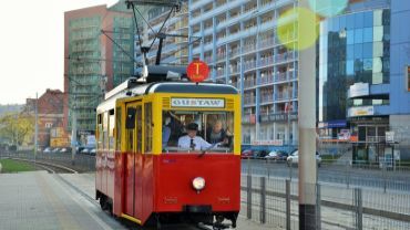 Historyczny tramwaj wraca na wrocławskie torowiska [ZDJĘCIA, WIDEO]
