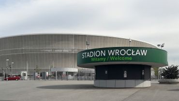 Zmiany w oznakowaniu Stadionu Wrocław. Trudniej będzie się zgubić [ZDJĘCIA]