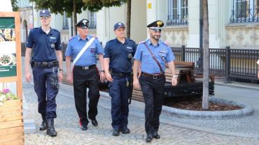 Włoscy policjanci zadbają o bezpieczeństwo wrocławian [ZDJĘCIA]