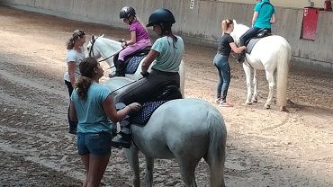 Na Partynicach trwają półkolonie jeździeckie dla dzieci