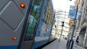 Jak 15 sierpnia kursują tramwaje i autobusy?