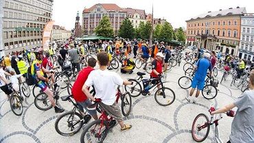 Cykliści, biegacze i Korowód Nadziei - sobotnie utrudnienia w centrum
