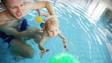 Aquapark Wrocław to także nauka pływania. Dla dzieci i dla dorosłych [WIDEO]