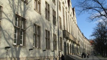 Uczelnie z Wrocławia zawieszają zajęcia dla studentów [LISTA]