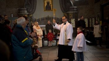 Wielka Sobota bez święcenia pokarmów. Arcybiskup radzi, jak samemu pobłogosławić „święconkę” w domu